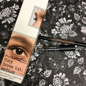 Mac foxy brows color medium